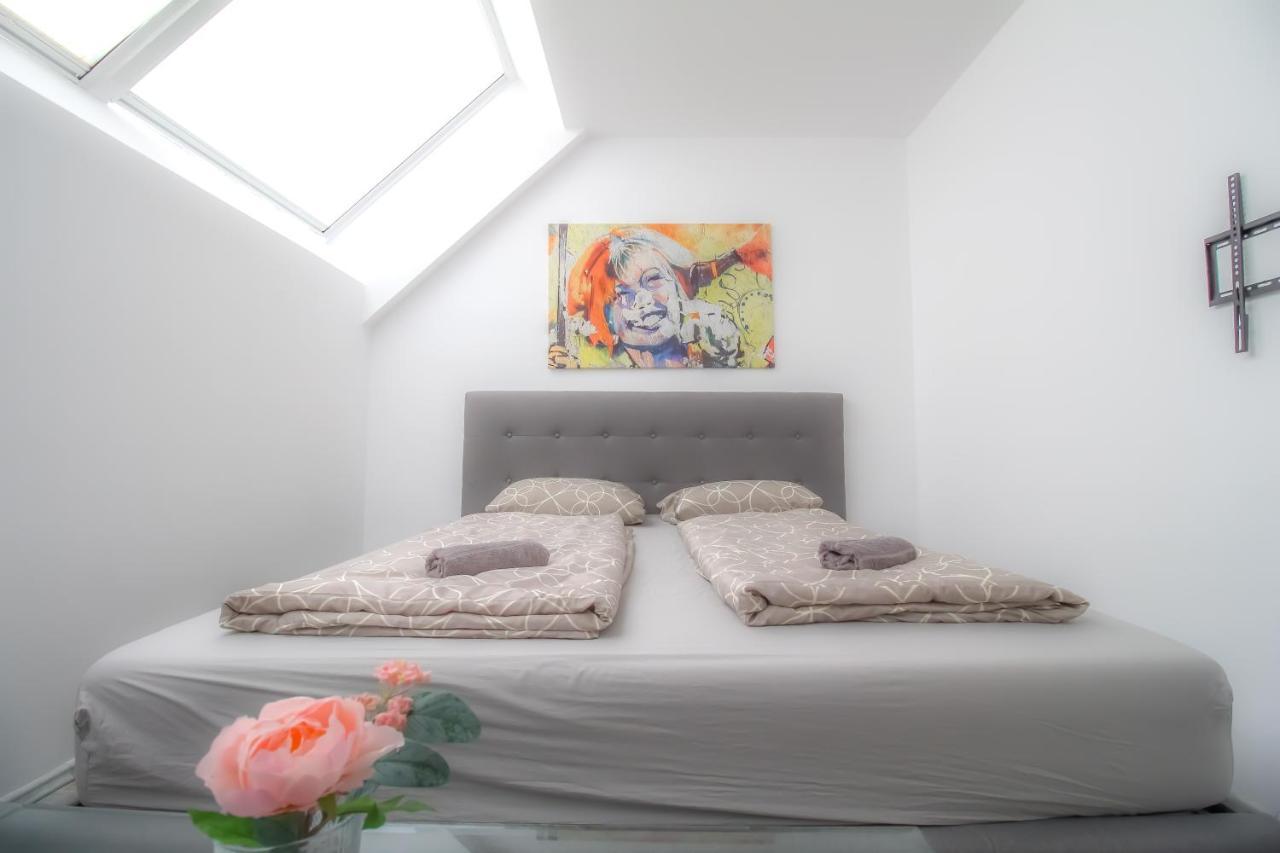 Private Triple Bedroom In Shared Apartment Dw171-4 Vienne Extérieur photo