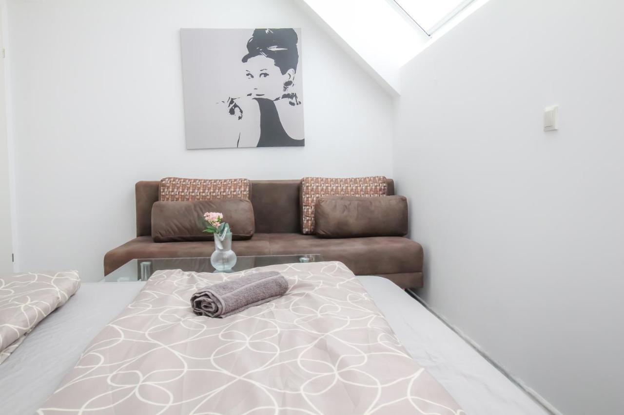 Private Triple Bedroom In Shared Apartment Dw171-4 Vienne Extérieur photo